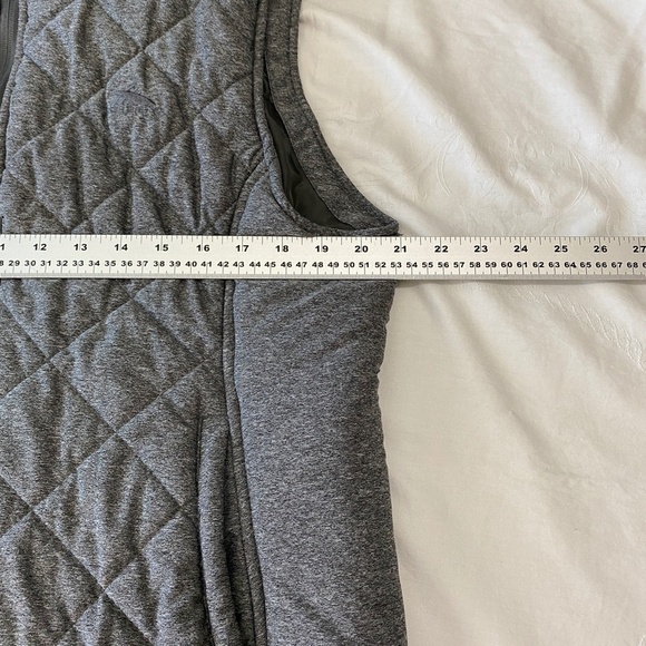 High Sierra Women's Gray Outdoors Insulated Hiking / Camping Zip Up Vest Large - Picture 12 of 15